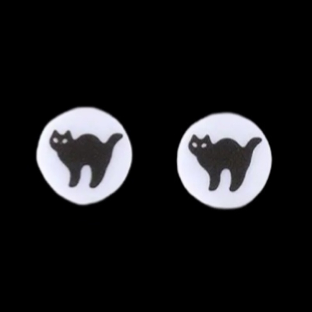Spooky Cat Halloween Circle Stud Earrings